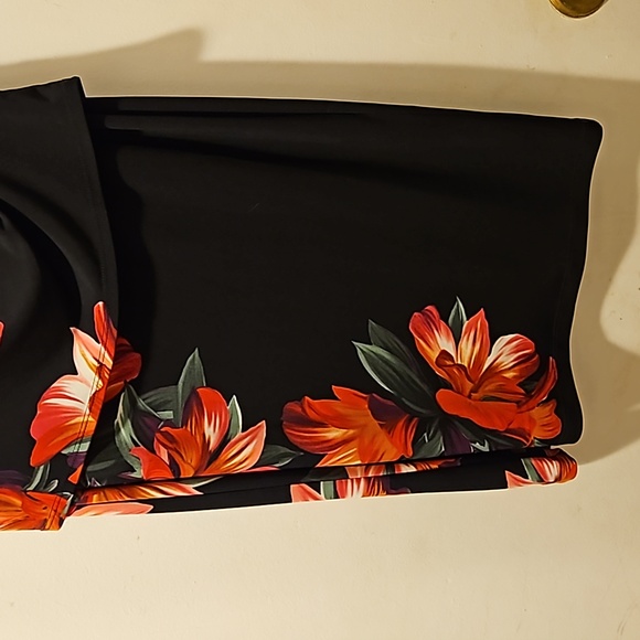 BEAUTIFUL Joseph Ribkoff dress - Picture 4 of 8